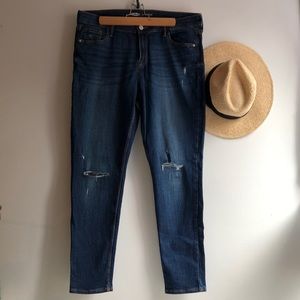 Old Navy Mid-Rise Distressed Rockstar Super Skinny